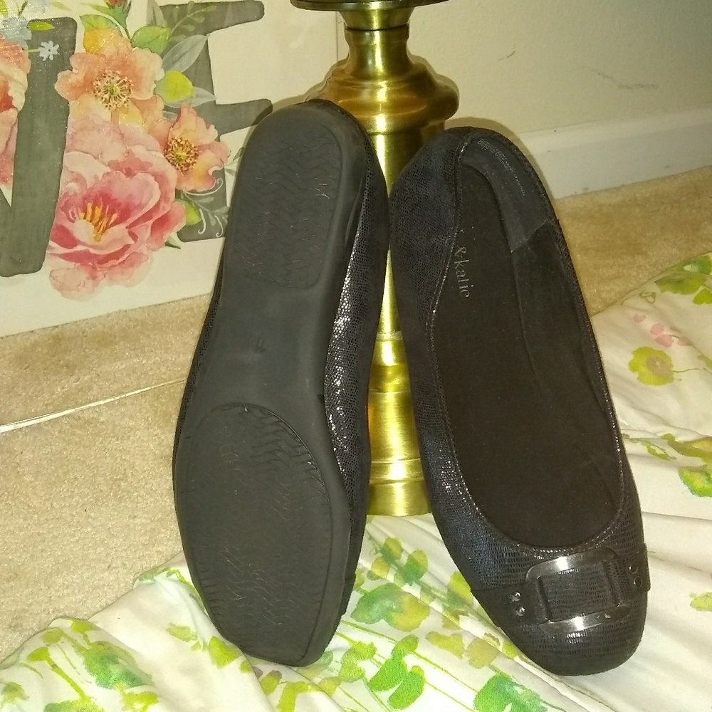 Black flats